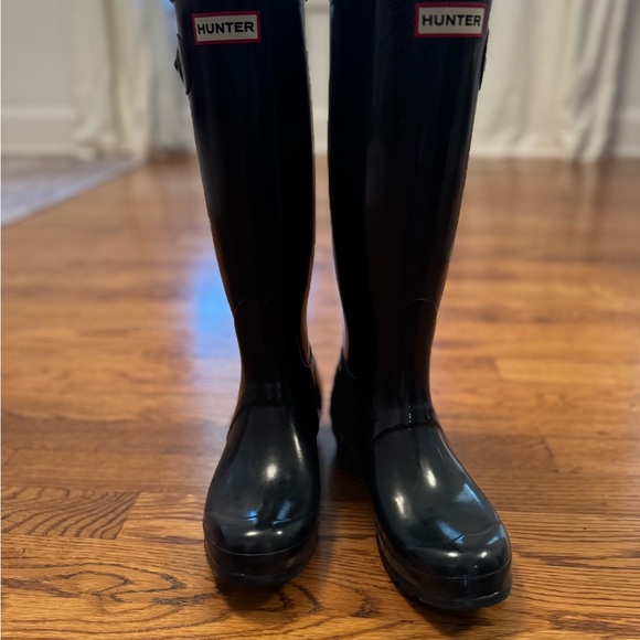 Hunter Navy Tall Gloss Rain Boots - Picture 1 of 4